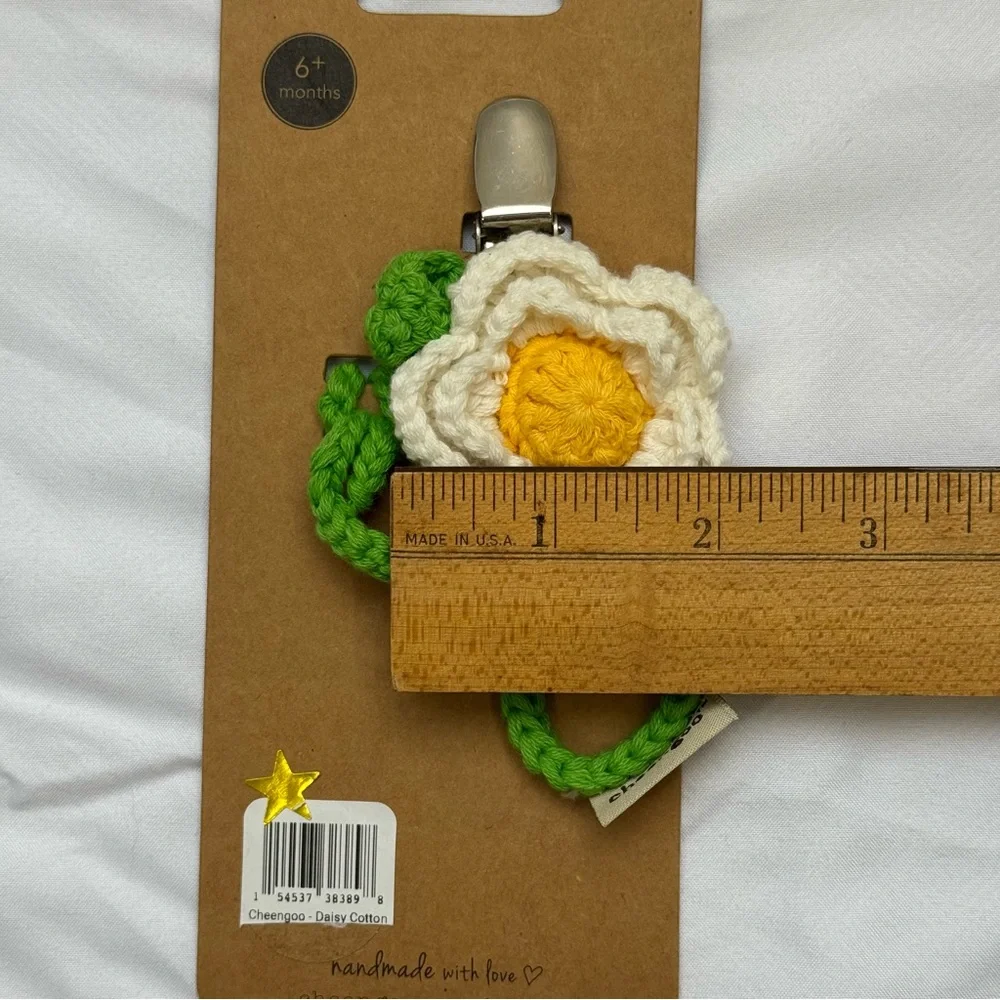 Hand Made Yarn Flower Pacifier Binki Clip - Cheengo, Baby Shower Gift, Nursery